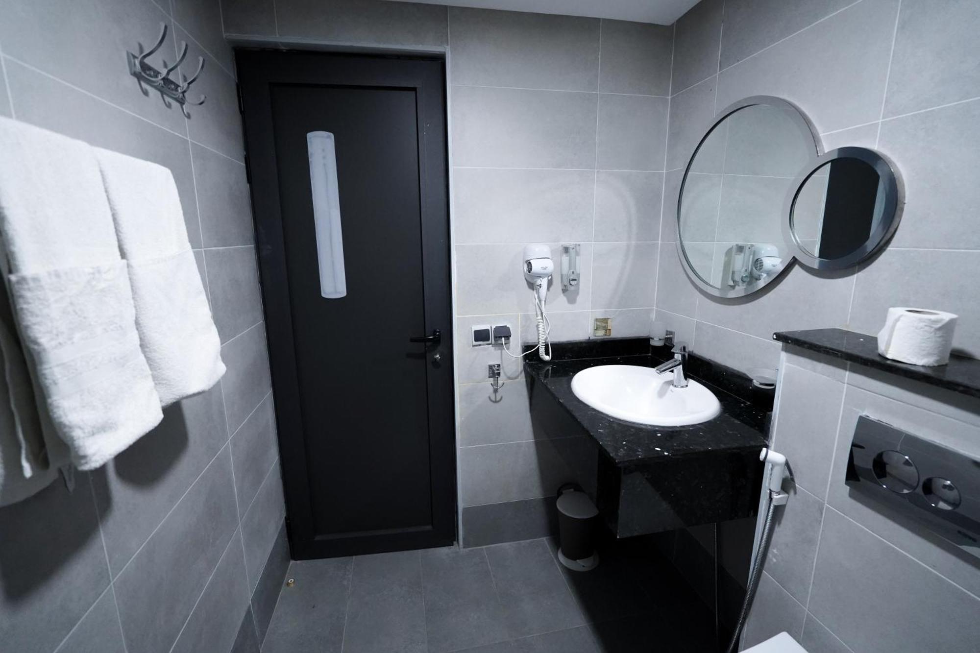Fekri Hotel Meknès Dış mekan fotoğraf