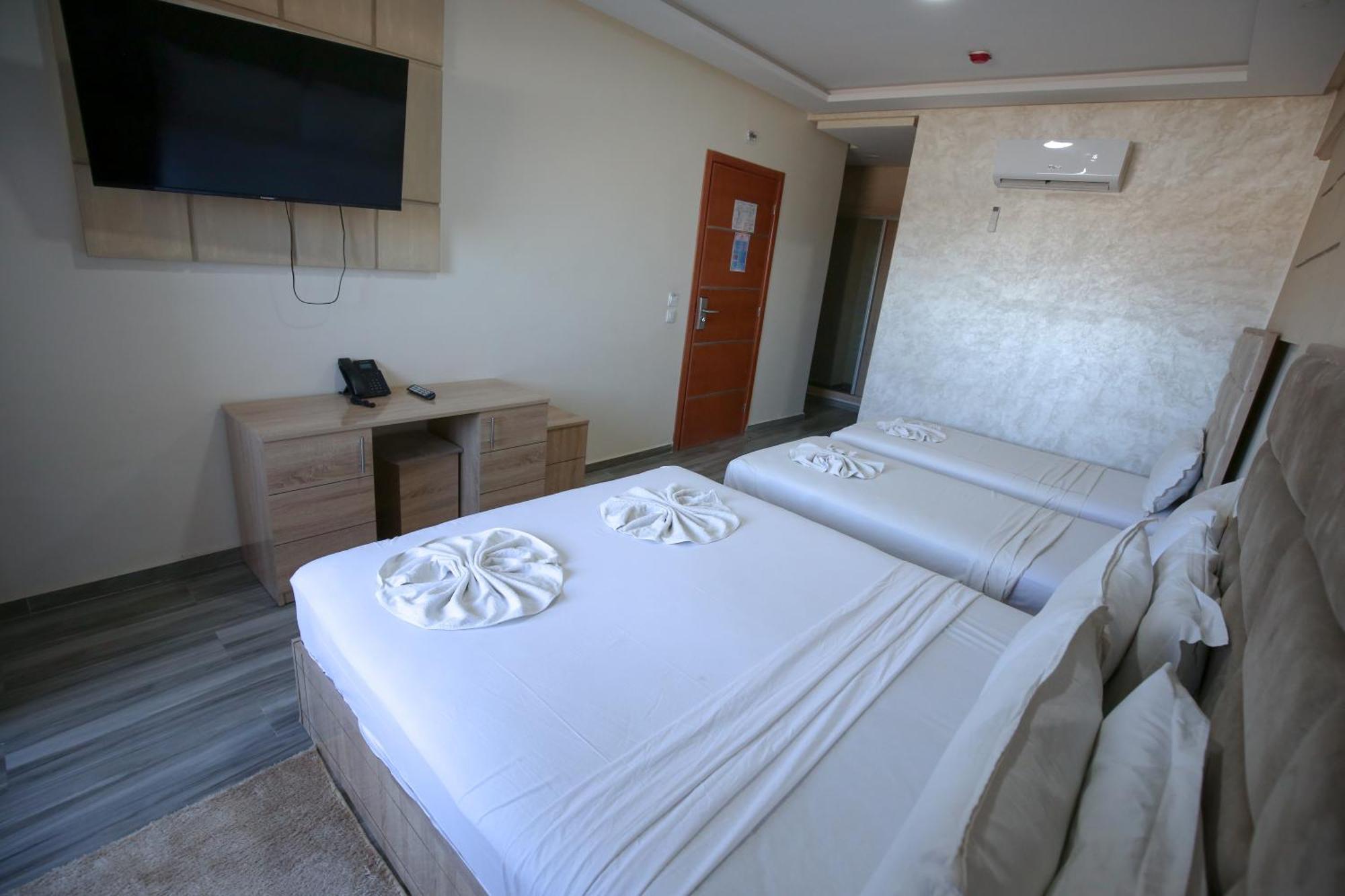 Fekri Hotel Meknès Dış mekan fotoğraf